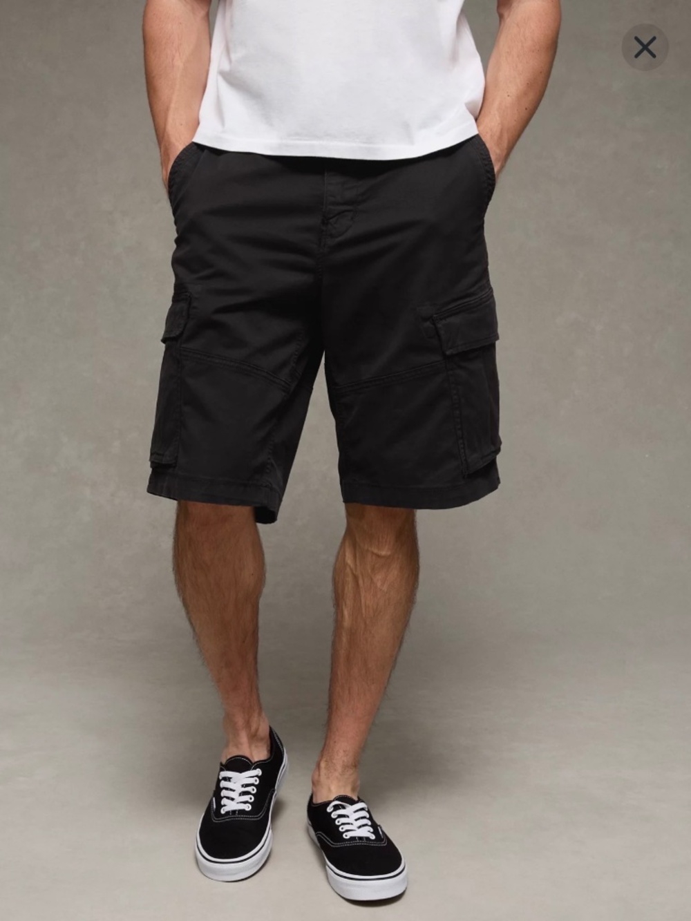 NWT American eagle black extreme flex longer length cargo shorts size 30 (209)